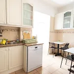Гостевой дом Sweet Close To Famous Avenue Liberty 3*