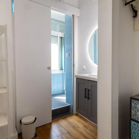 Sweet Suites Guesthouse Close To Famous Avenue Liberty Pensionat 3*