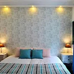 Sweet Suites Guesthouse Close To Famous Avenue Liberty Guest house Lisbon