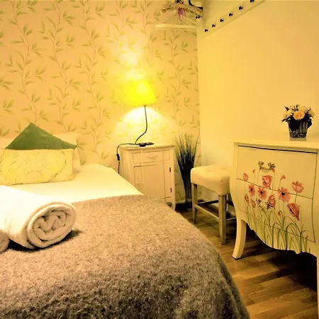Sweet Suites Guesthouse Close To Famous Avenue Liberty 3* Lisboa