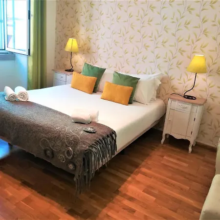 Sweet Suites Guesthouse Close To Famous Avenue Liberty Pensionat