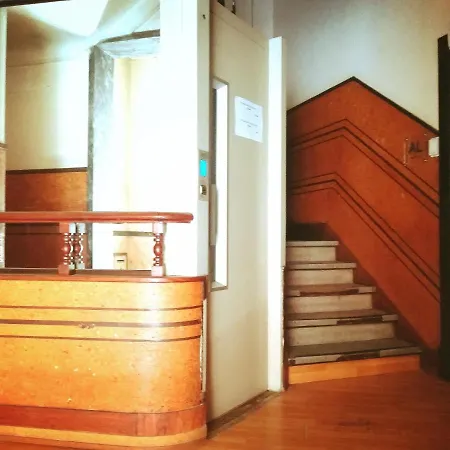 Πανσιόν Sweet Close To Famous Avenue Liberty 3*