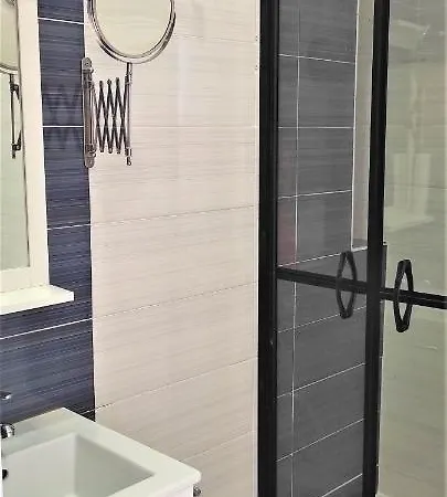 Sweet Close To Famous Avenue Liberty 3*