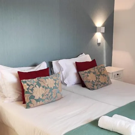 Sweet Suites Guesthouse Close To Famous Avenue Liberty 3* Lisboa
