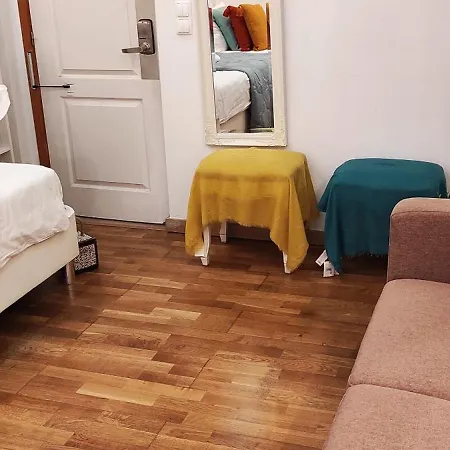 Sweet Suites Guesthouse Close To Famous Avenue Liberty Pensionat 3*