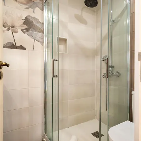 Sweet Close To Famous Avenue Liberty Gasthuis Lissabon