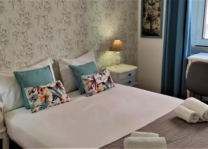 Sweet Close To Famous Avenue Liberty 招待所 3*