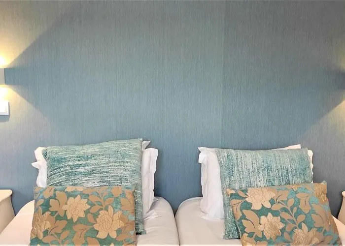 Sweet Close To Famous Avenue Liberty 3*