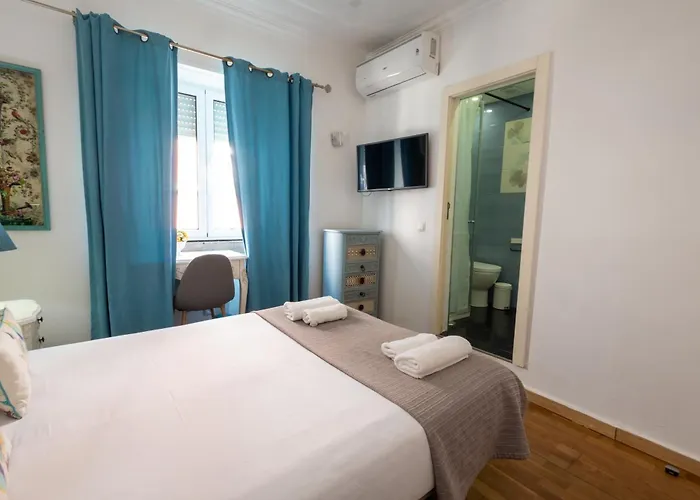 Sweet Close To Famous Avenue Liberty 3*