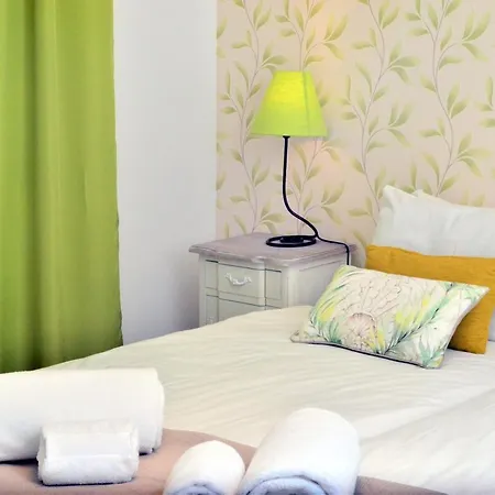 Guest house Sweet Suites Guesthouse Close To Famous Avenue Liberty