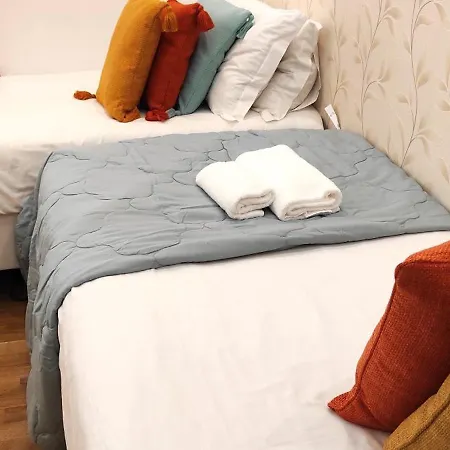 Guest house Sweet Suites Guesthouse Close To Famous Avenue Liberty Lisbon